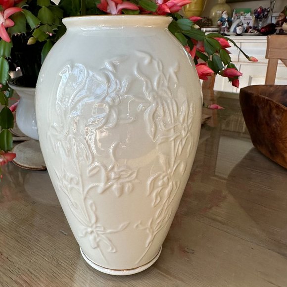 Lenox Other - Lenox Vase 7"